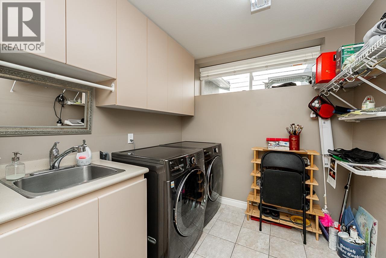 180 W OSBORNE ROAD, North Vancouver