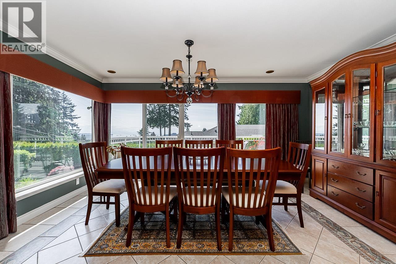 180 W OSBORNE ROAD, North Vancouver