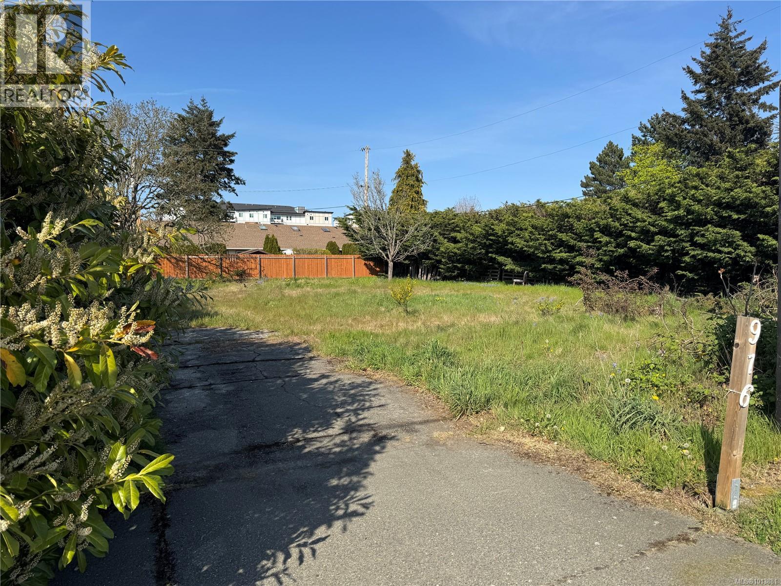 976 Dunford Avenue, Langford