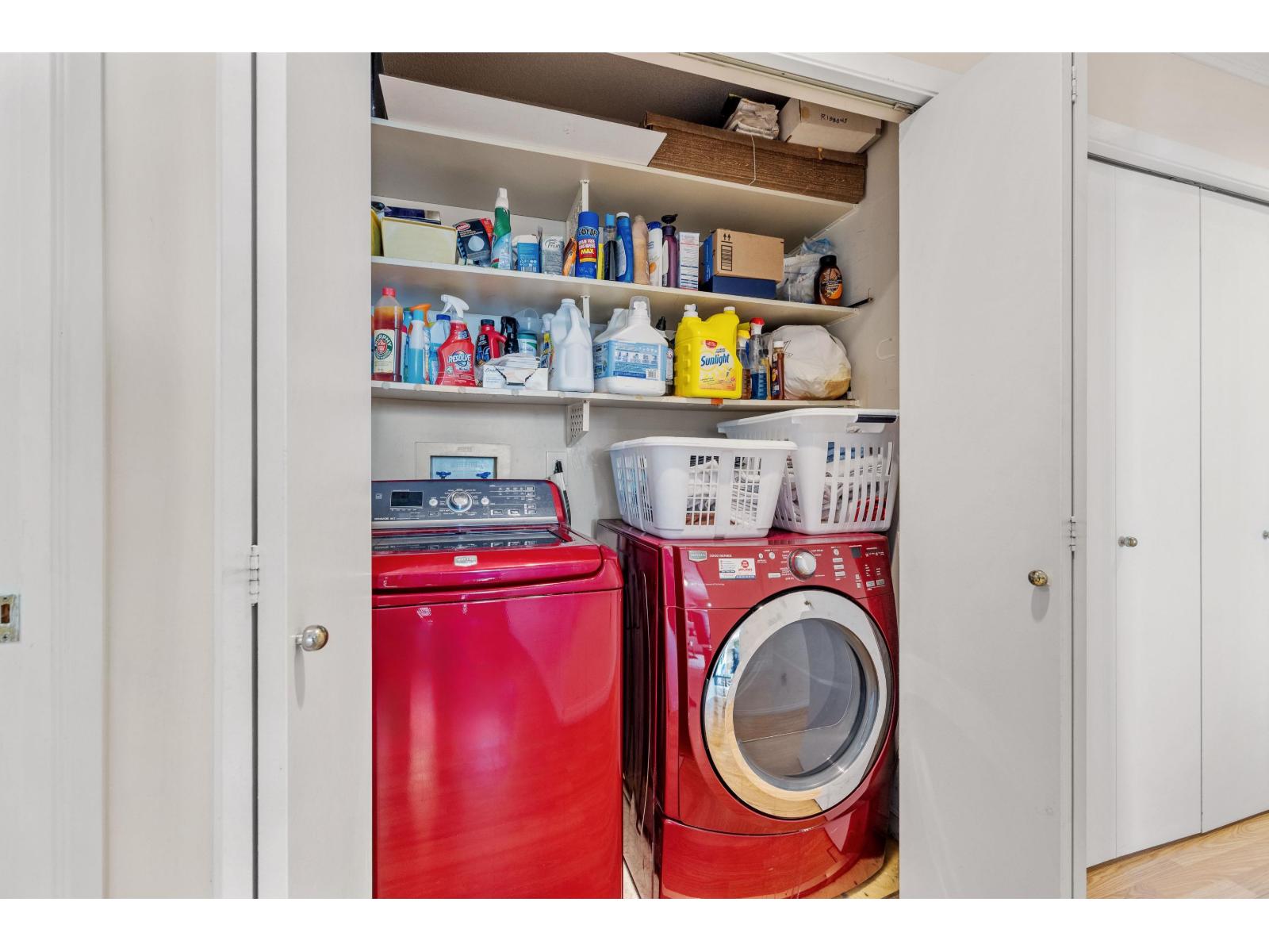 402 15025 VICTORIA AVENUE, White Rock