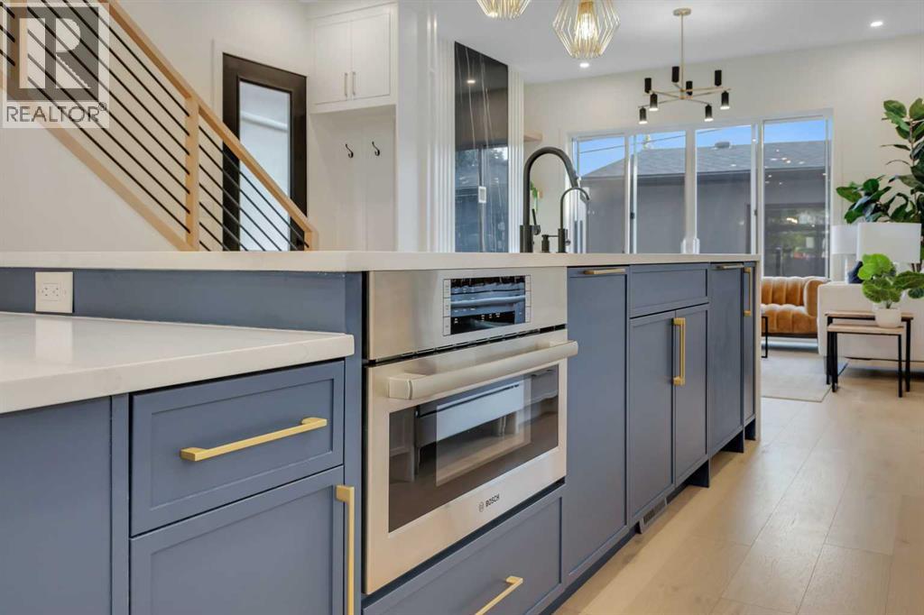 Single Family House for Sale in   Avenue NW Parkdale Calgary 