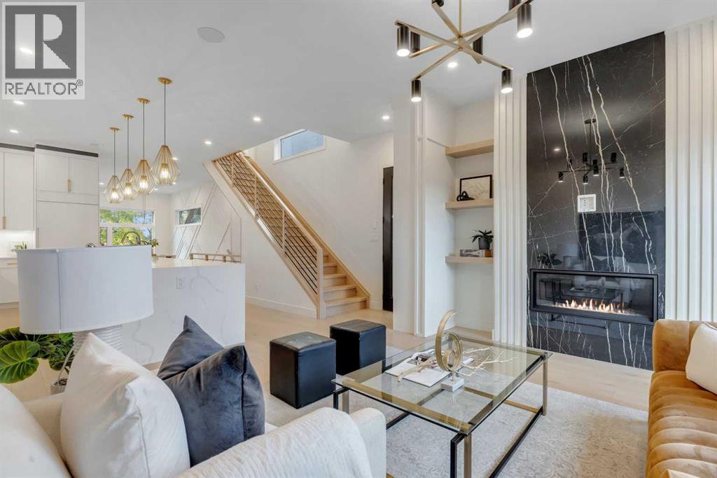 Single Family House for Sale in   Avenue NW Parkdale Calgary 