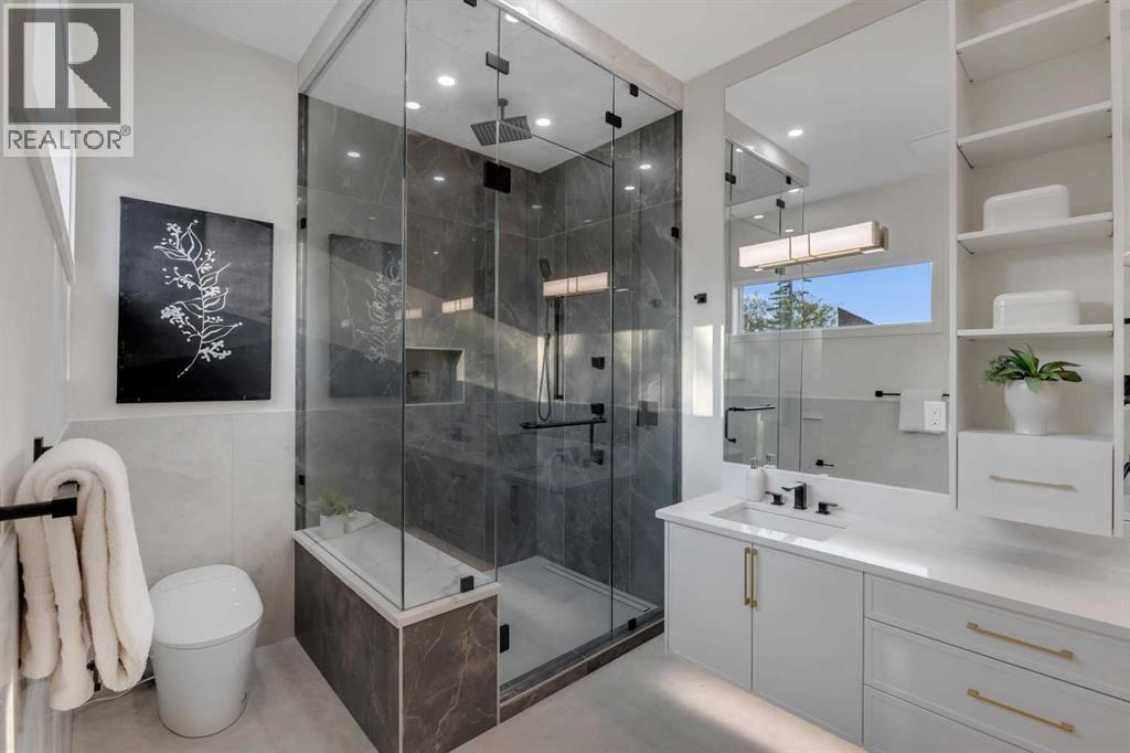 Single Family House for Sale in   Avenue NW Parkdale Calgary 