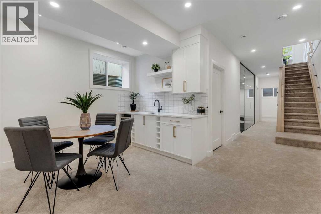 Single Family House for Sale in   Avenue NW Parkdale Calgary 