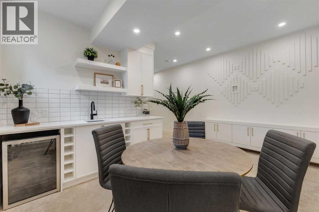 Single Family House for Sale in   Avenue NW Parkdale Calgary 