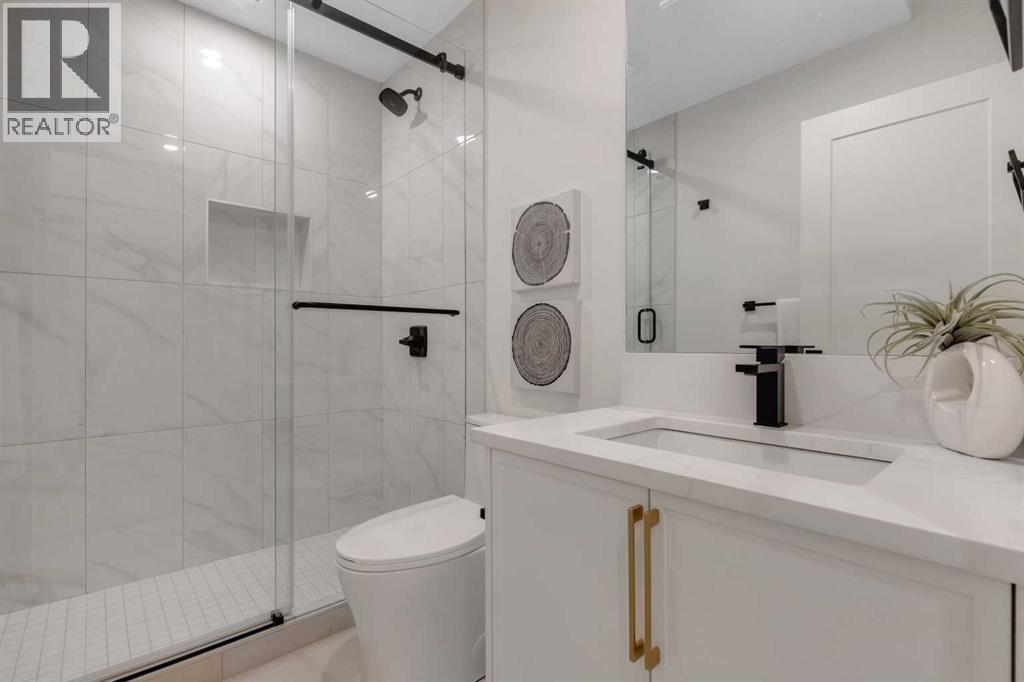 Single Family House for Sale in   Avenue NW Parkdale Calgary 