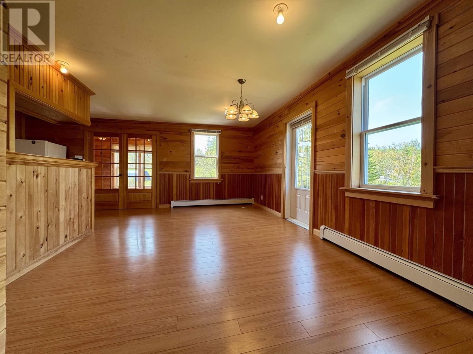 Property 21 of 39 of 2714 Highway 320