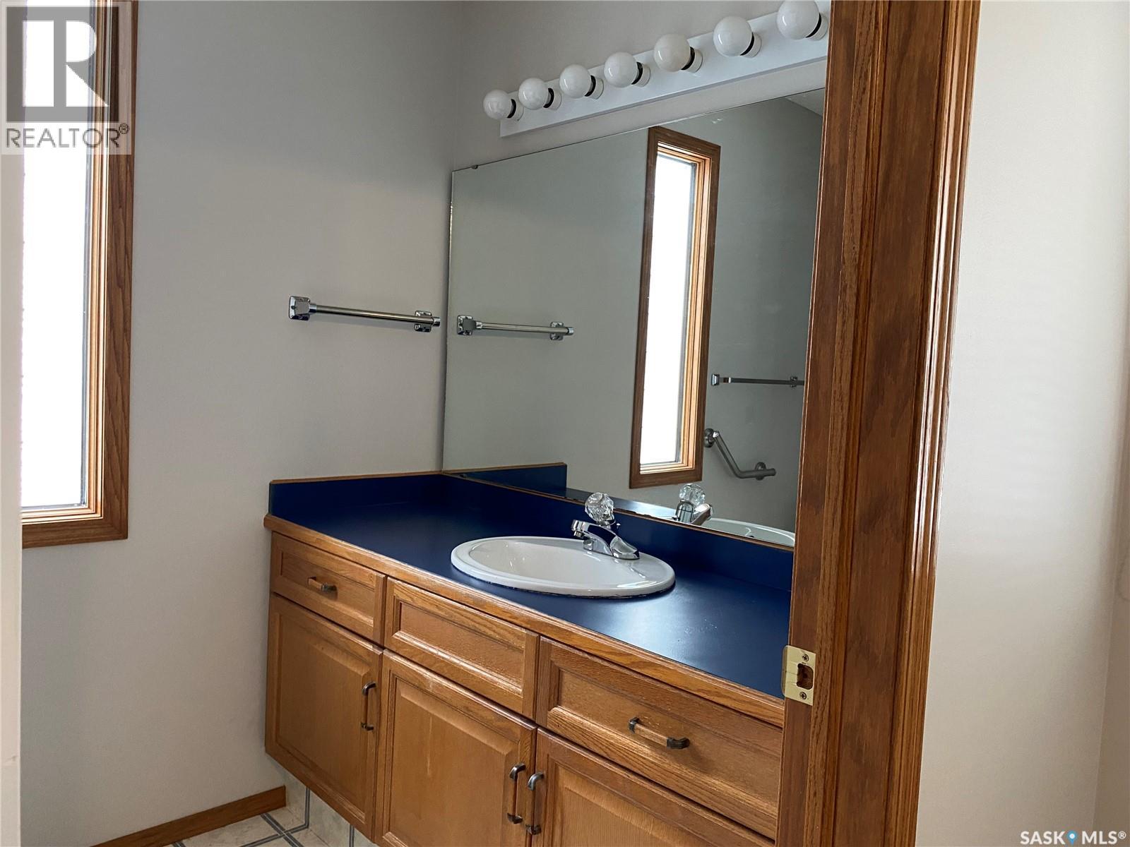 Single Family House Bungalow for Sale in  Birch CRESCENT Regina 