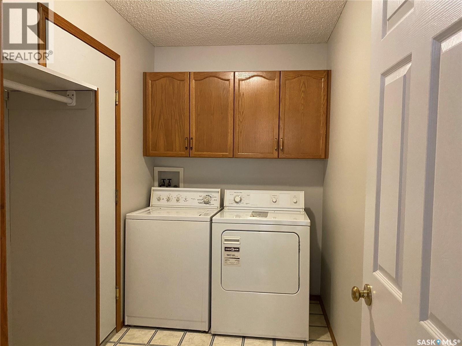 Single Family House Bungalow for Sale in  Birch CRESCENT Regina 