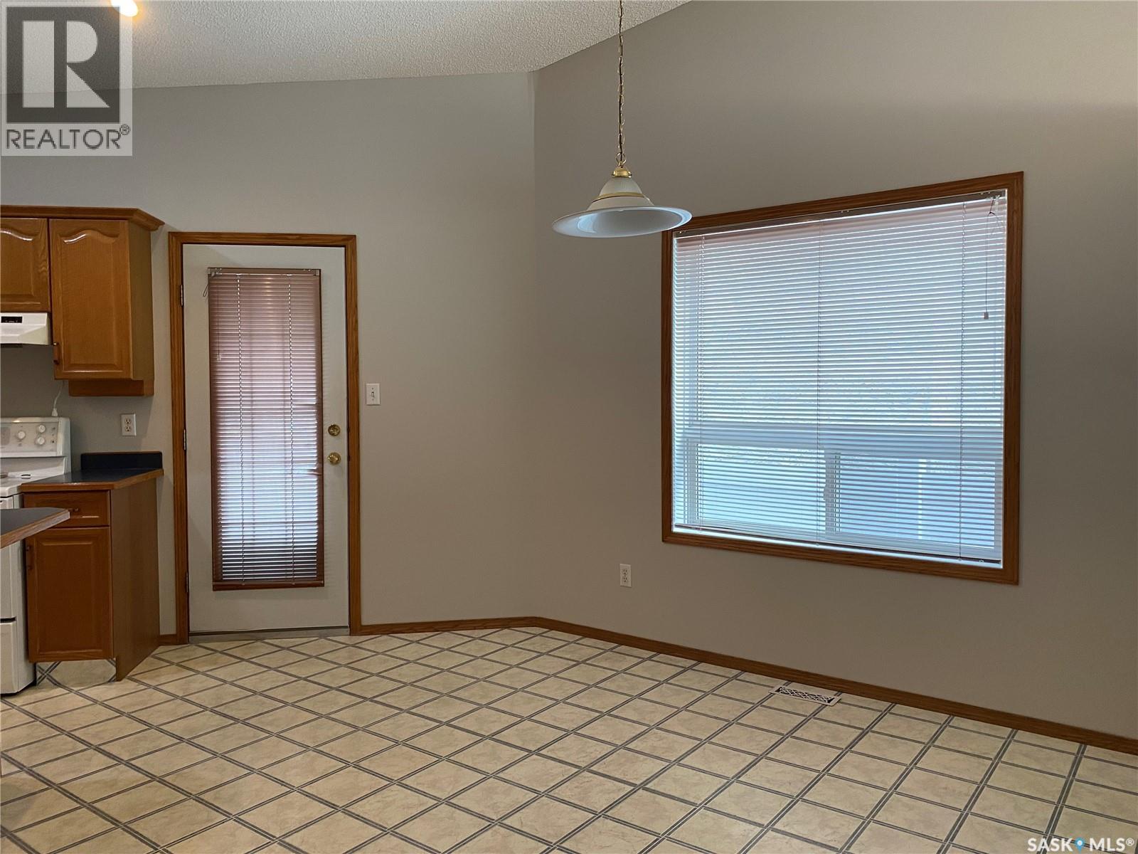 Single Family House Bungalow for Sale in  Birch CRESCENT Regina 