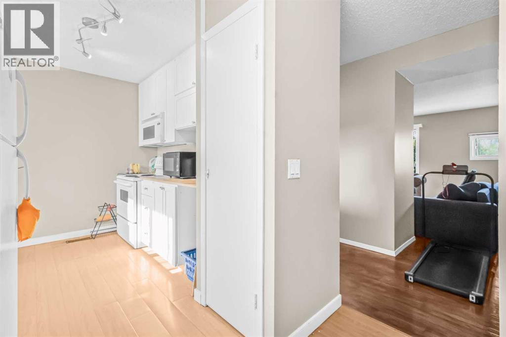 Single Family House for Sale in   Templehill Drive NE Temple Calgary 