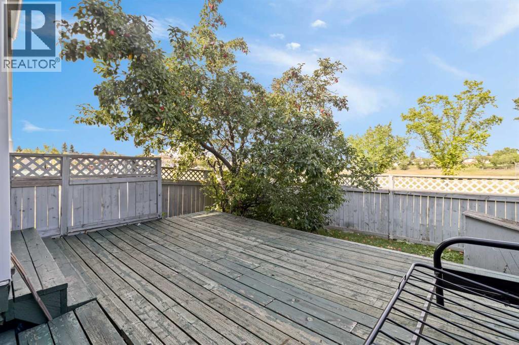 Single Family House for Sale in   Templehill Drive NE Temple Calgary 