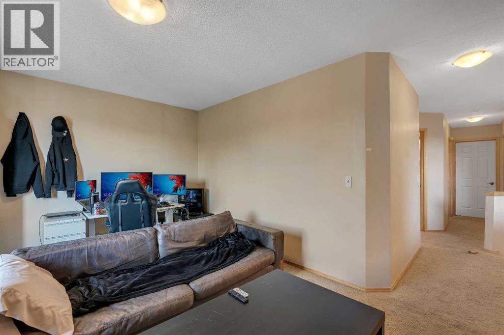 Single Family House for Sale in  Covecreek Close NE Coventry Hills Calgary 
