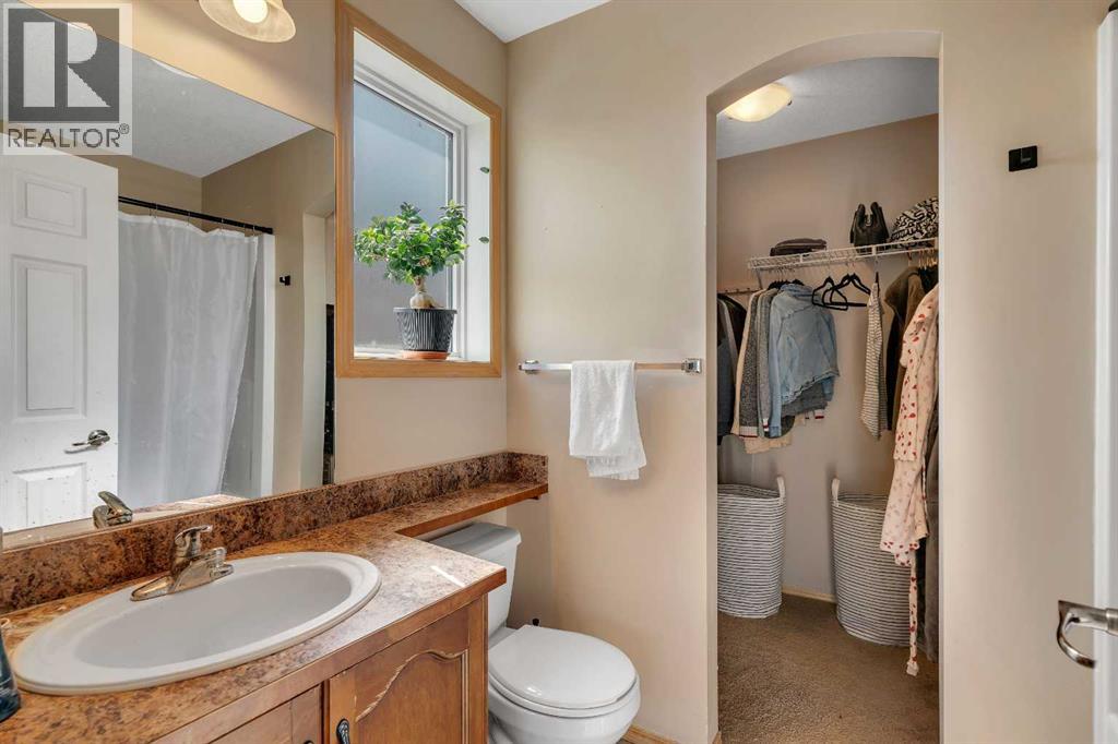Single Family House for Sale in  Covecreek Close NE Coventry Hills Calgary 