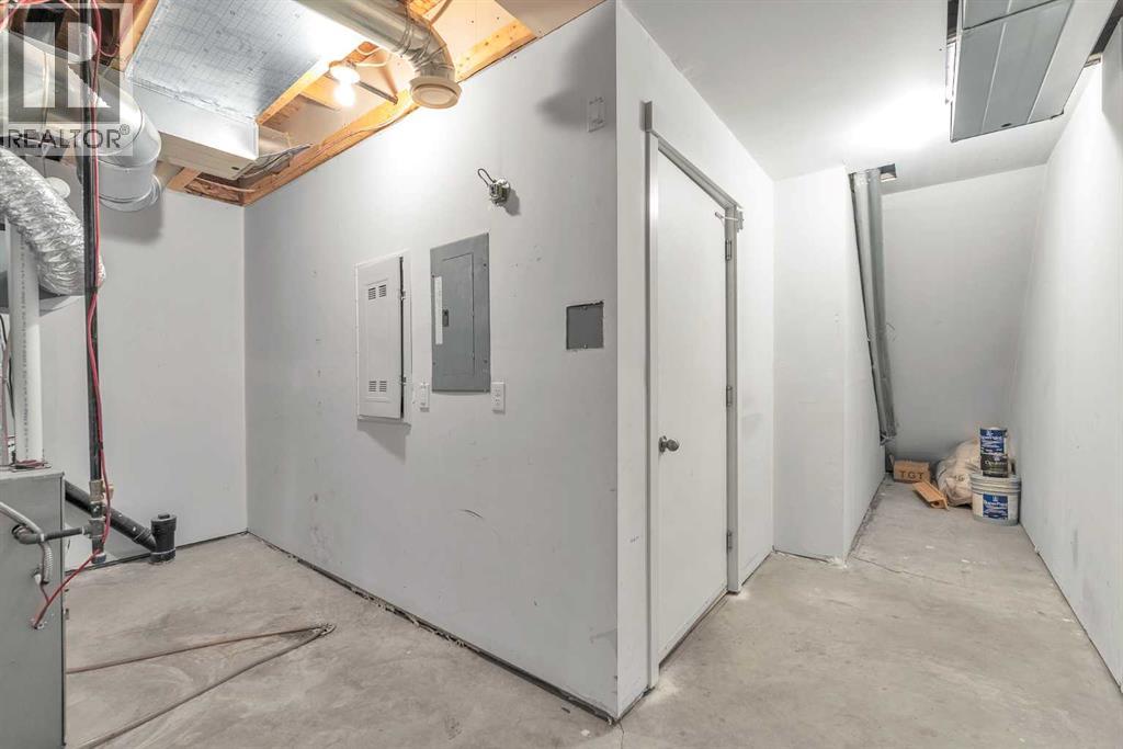 Single Family House for Sale in  Covecreek Circle NE Coventry Hills Calgary 