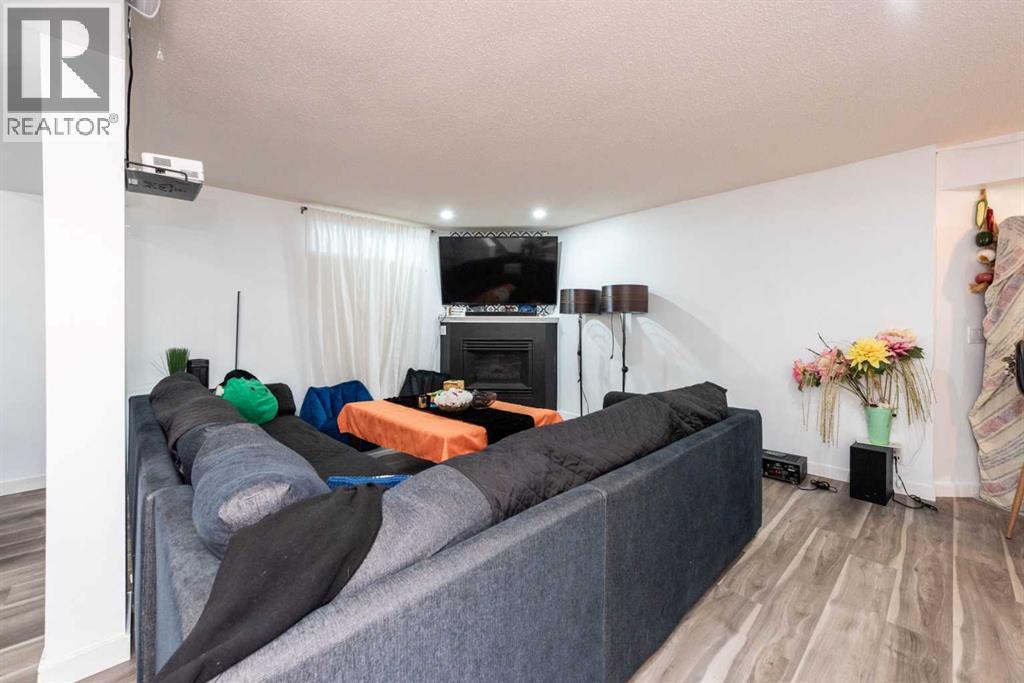 Single Family House for Sale in  Citadel Crest Circle NW Citadel Calgary 