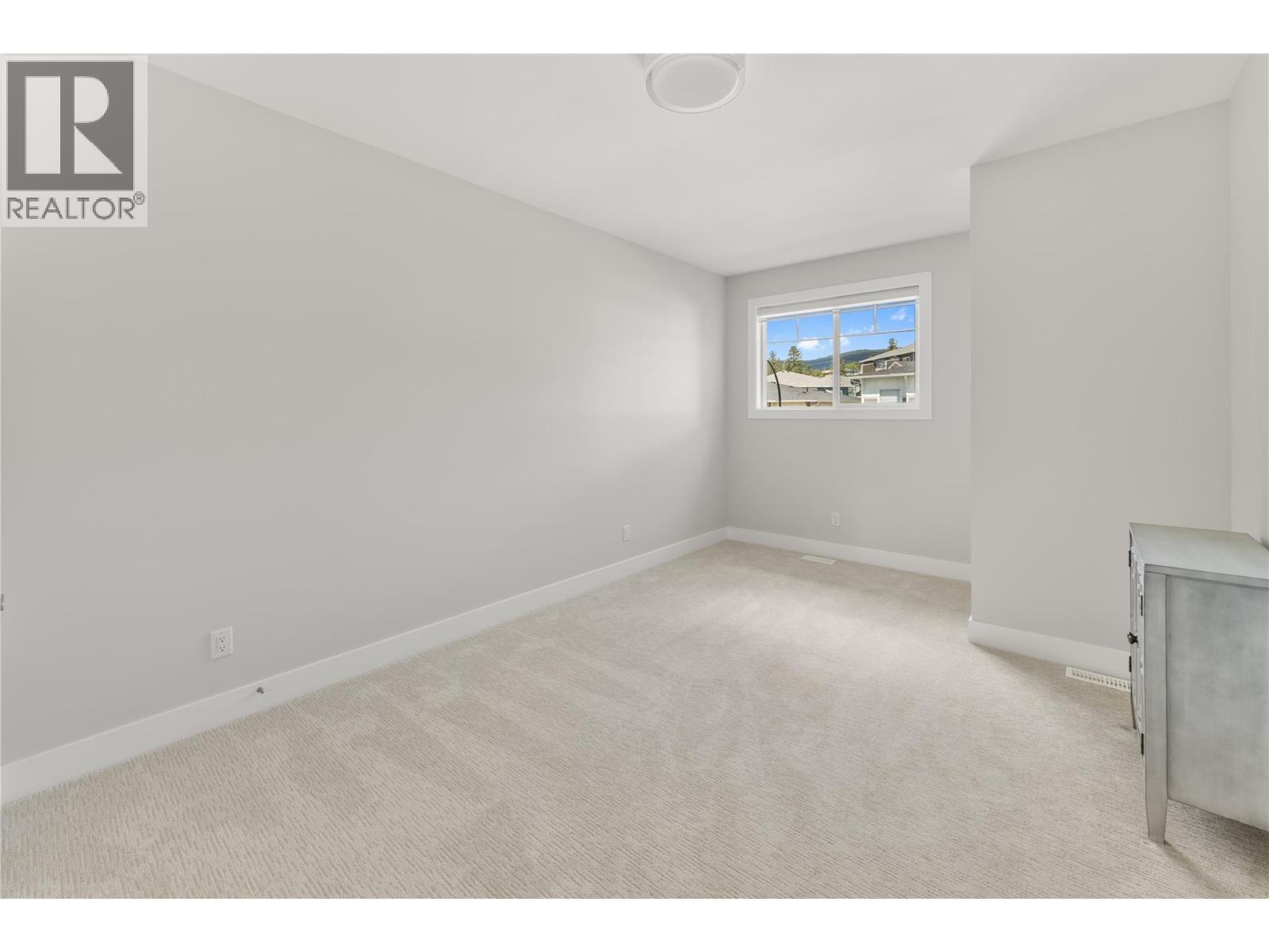  2363 Hawks Boulevard, West Kelowna