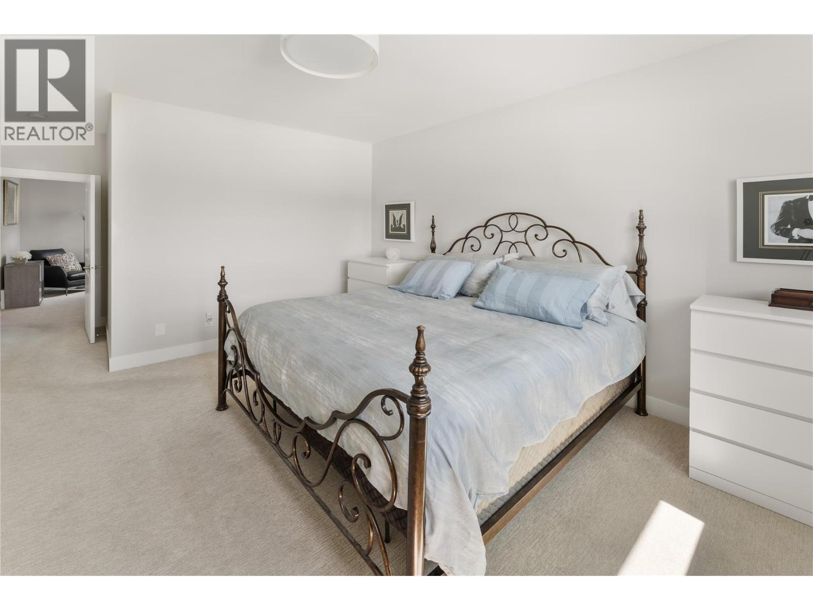  2363 Hawks Boulevard, West Kelowna