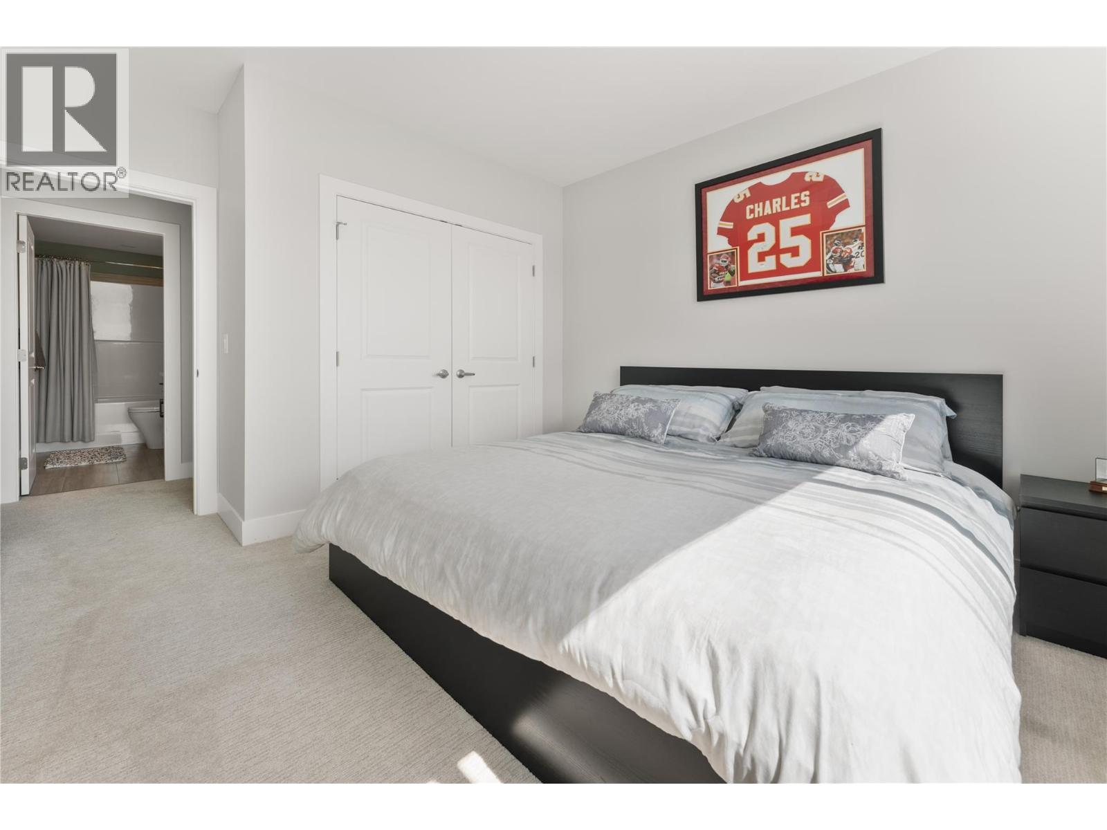  2363 Hawks Boulevard, West Kelowna