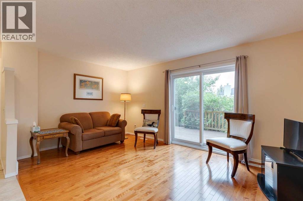 Single Family House for Sale in  Sierra Morena Boulevard SW Signal Hill Calgary 