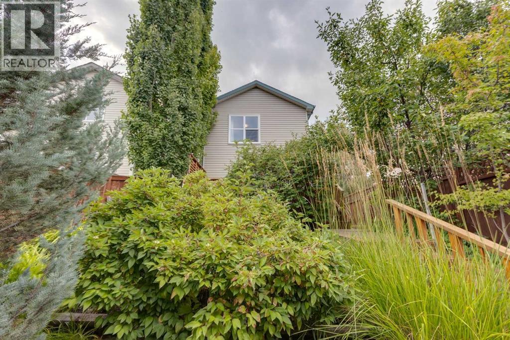 Single Family House for Sale in  Sierra Morena Boulevard SW Signal Hill Calgary 
