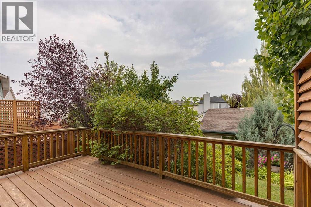 Single Family House for Sale in  Sierra Morena Boulevard SW Signal Hill Calgary 