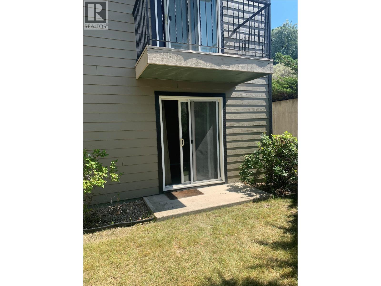 751 Grandview Terrace, Kamloops - Exteriors - Photo 2