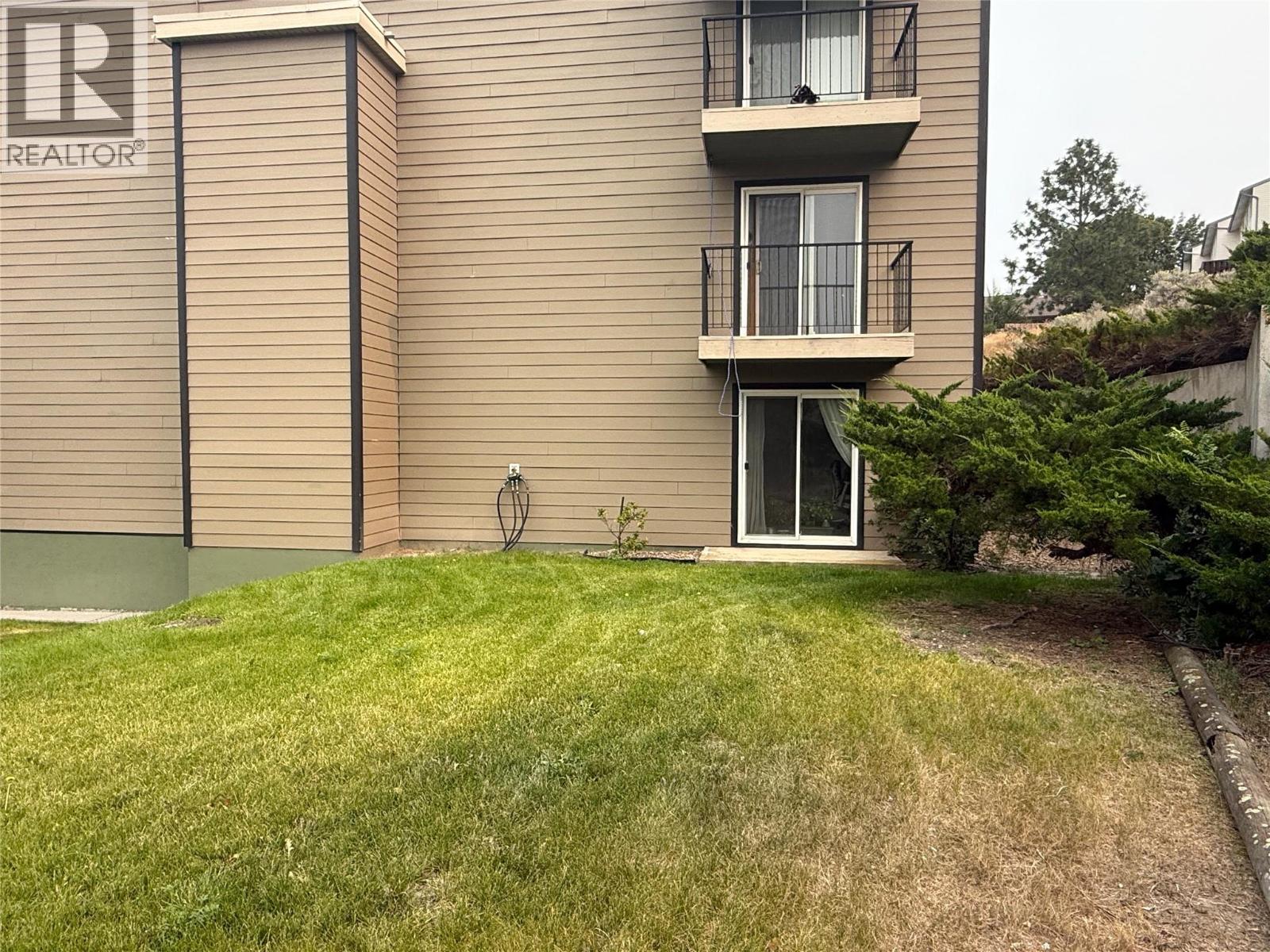 751 Grandview Terrace, Kamloops - Exteriors - Photo 5