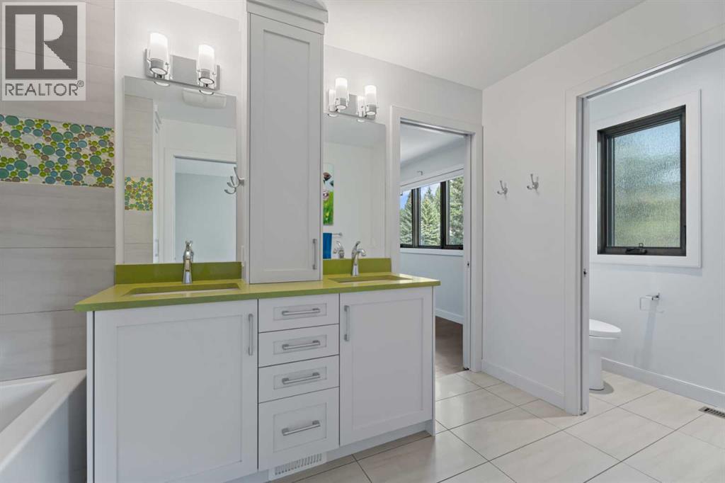 Single Family House 5 Level for Sale in  Varsity Drive NW Varsity Calgary 