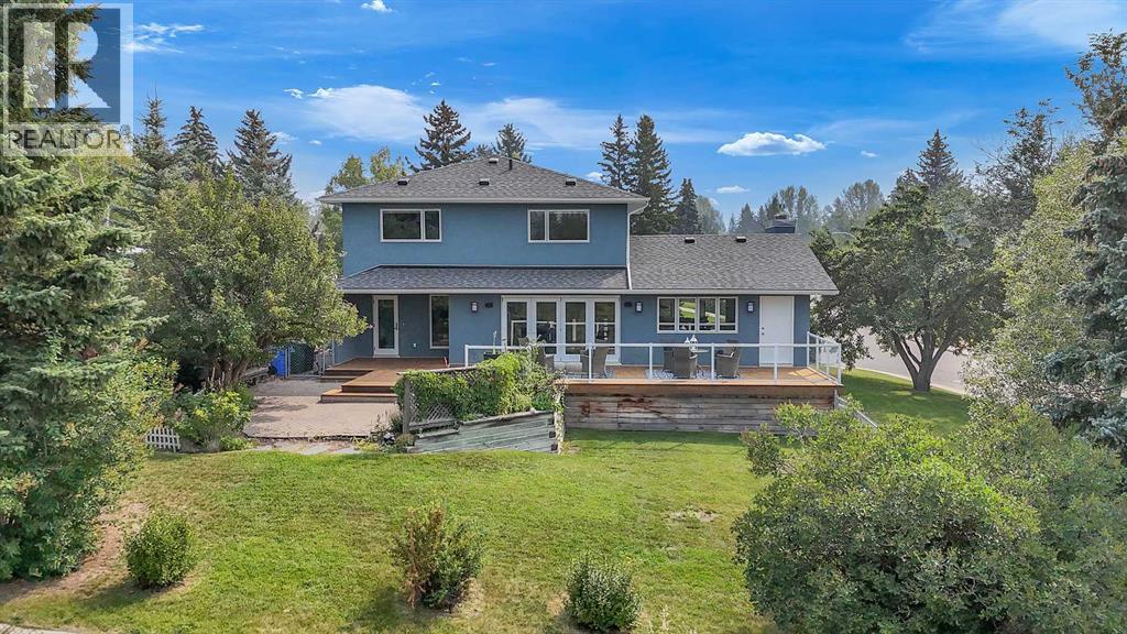 Single Family House 5 Level for Sale in  Varsity Drive NW Varsity Calgary 