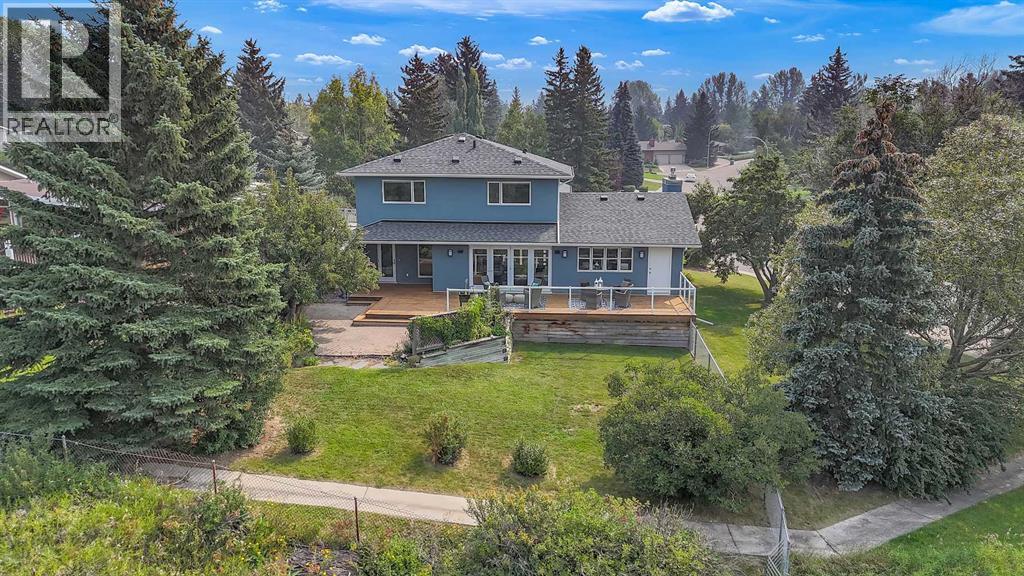 Single Family House 5 Level for Sale in  Varsity Drive NW Varsity Calgary 