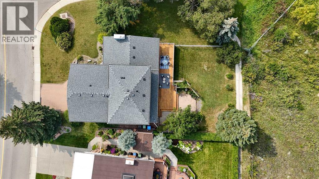 Single Family House 5 Level for Sale in  Varsity Drive NW Varsity Calgary 
