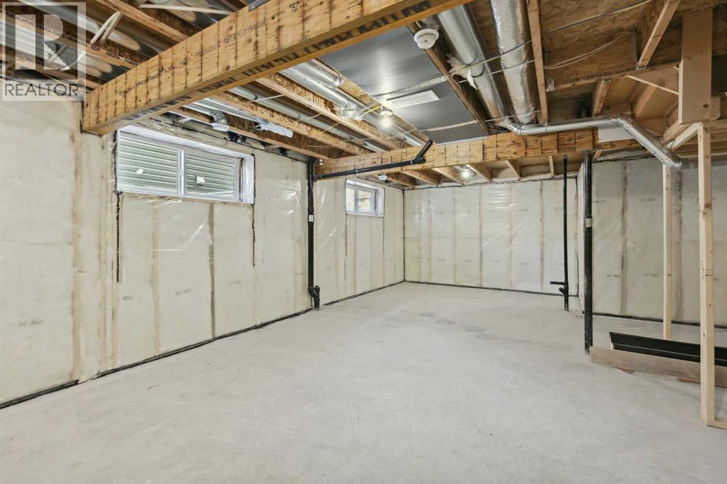 414 River Avenue, Cochrane