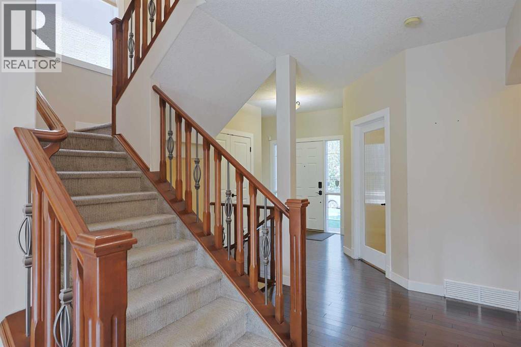 Single Family House for Sale in  Tuscany Estates Drive NW Tuscany Calgary 