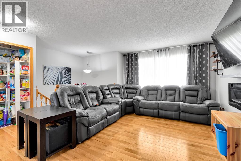 31 West Edge Road, Cochrane