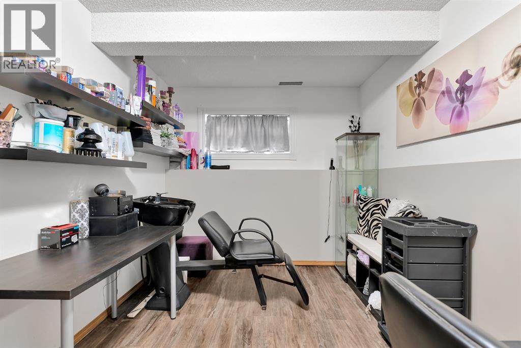 31 West Edge Road, Cochrane