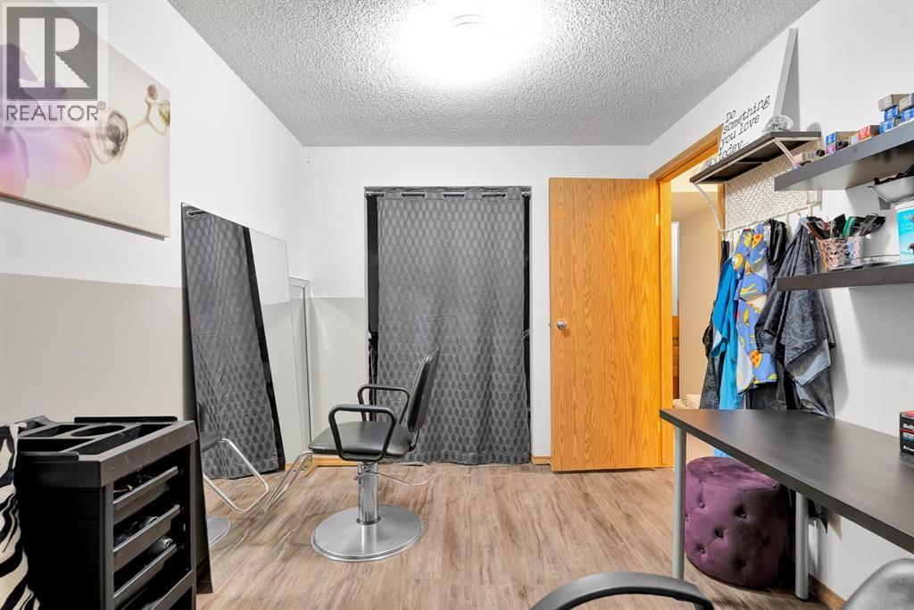 31 West Edge Road, Cochrane
