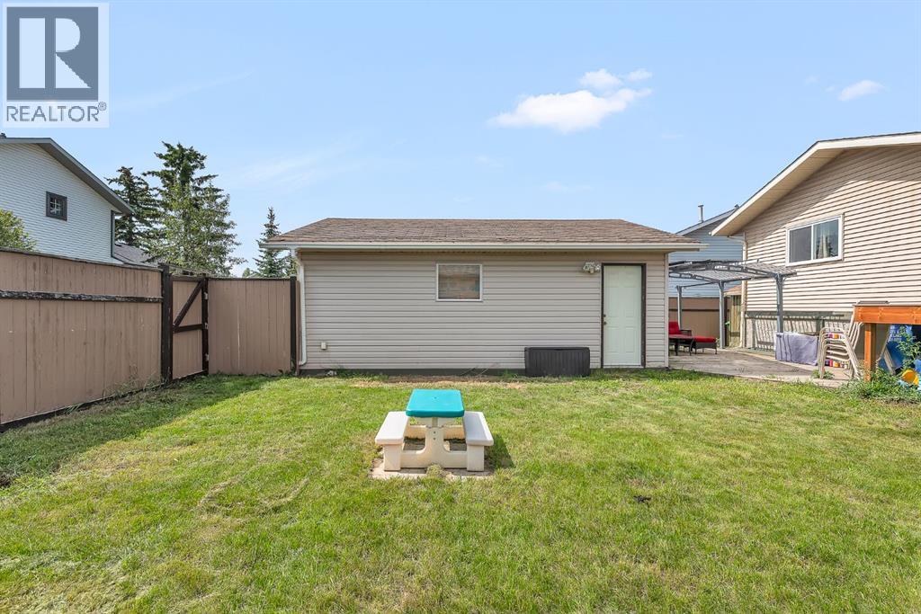 31 West Edge Road, Cochrane