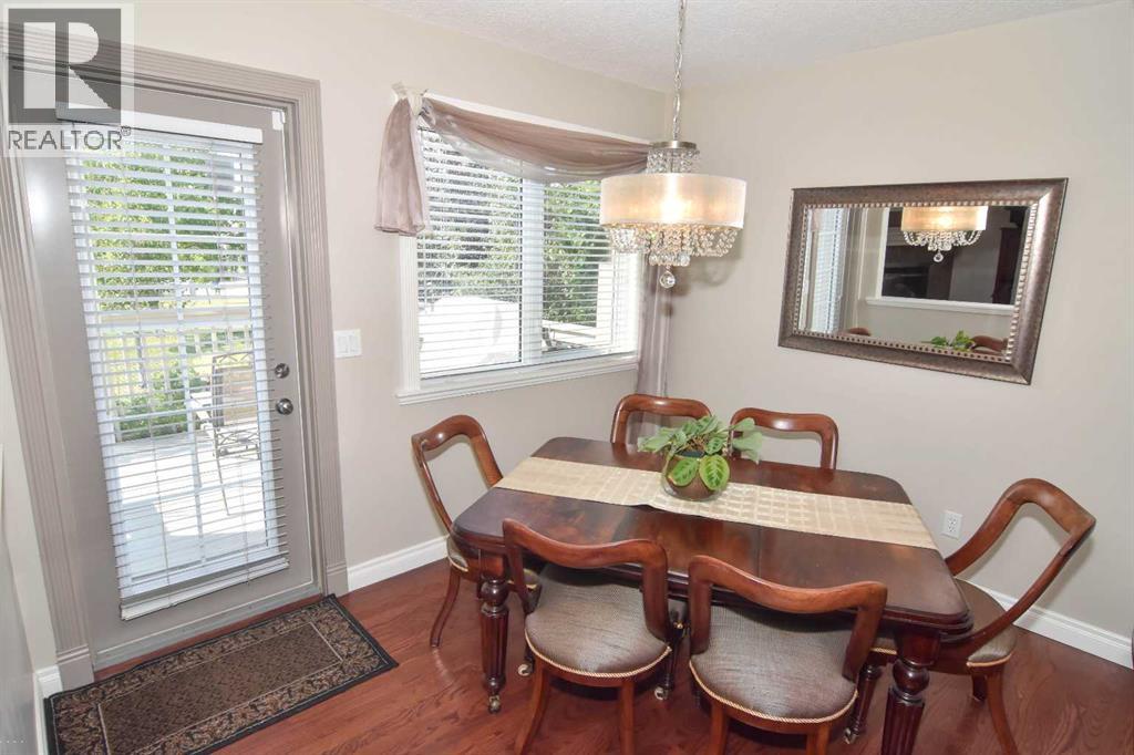 Single Family House for Sale in  Scenic View Close NW Scenic Acres Calgary 