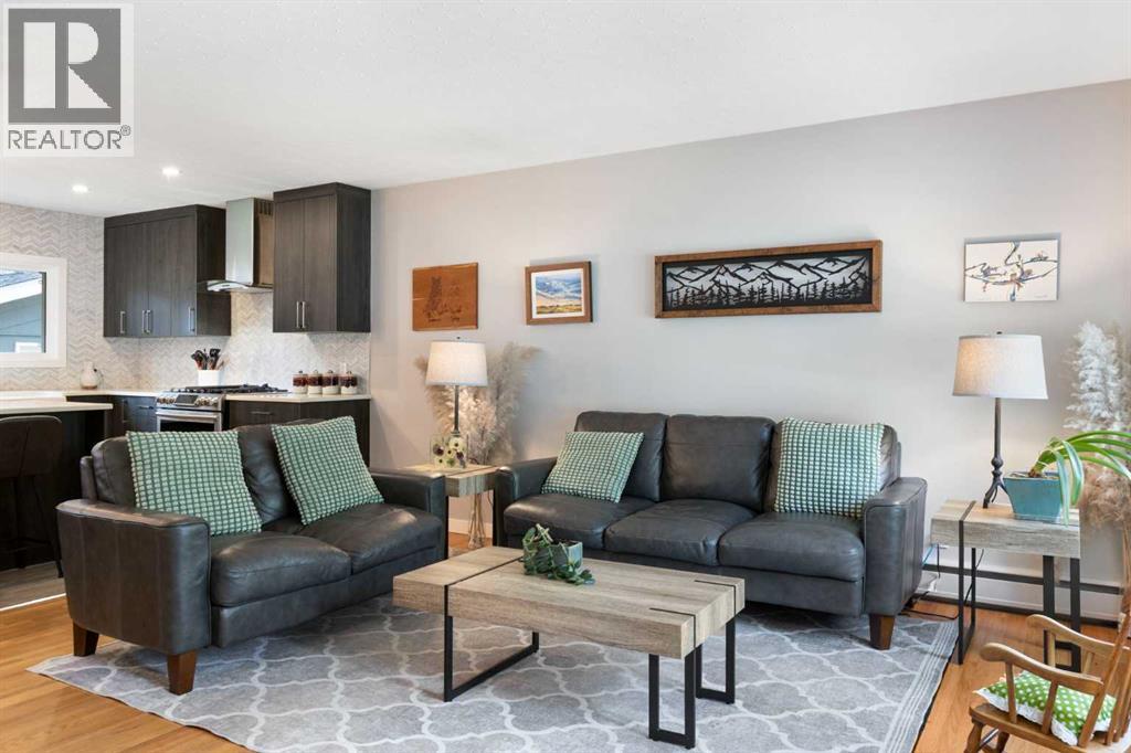 Single Family House Bungalow for Sale in   Avenue SW Haysboro Calgary 