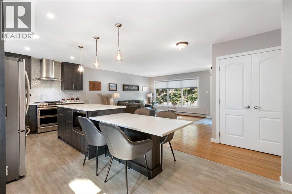 Single Family House Bungalow for Sale in   Avenue SW Haysboro Calgary 