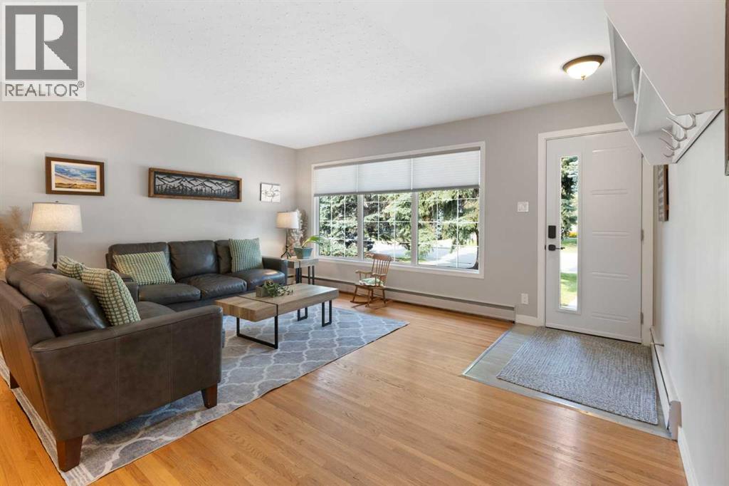 Single Family House Bungalow for Sale in   Avenue SW Haysboro Calgary 