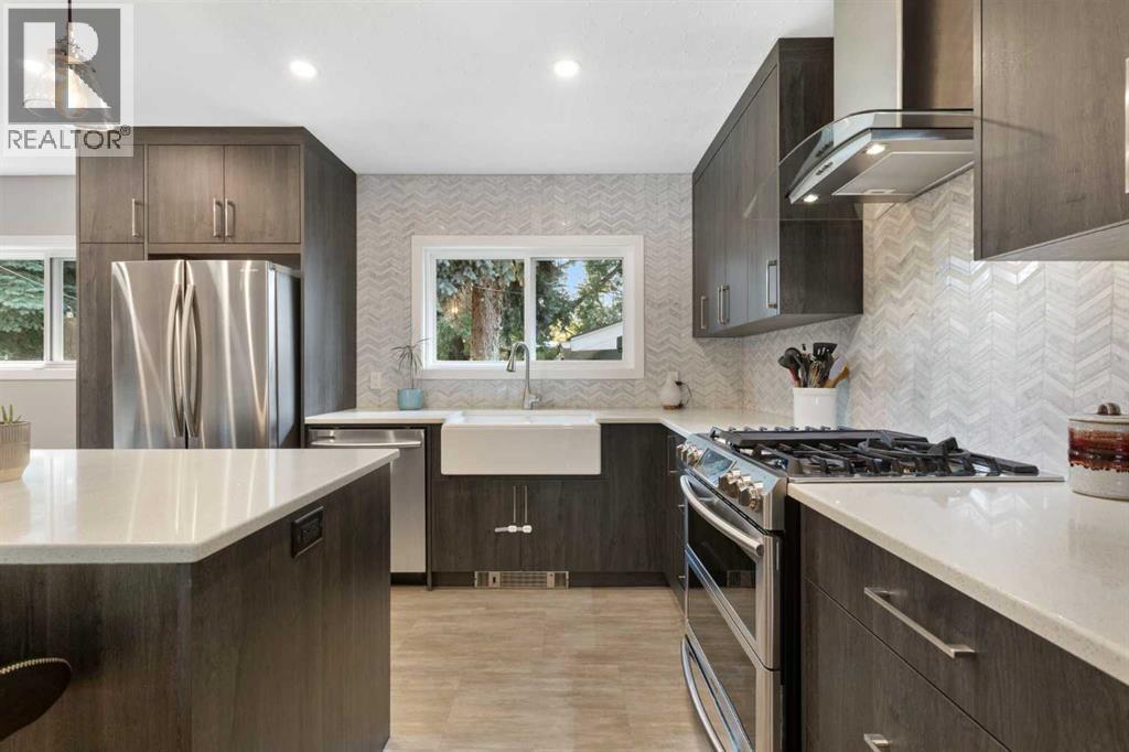 Single Family House Bungalow for Sale in   Avenue SW Haysboro Calgary 