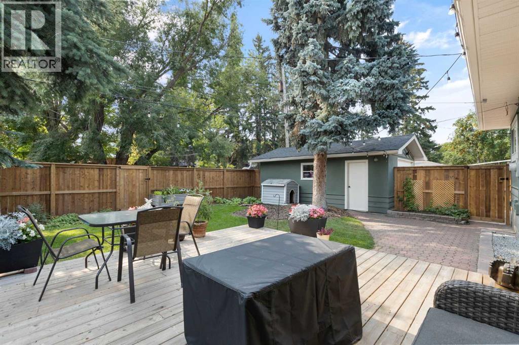 Single Family House Bungalow for Sale in   Avenue SW Haysboro Calgary 