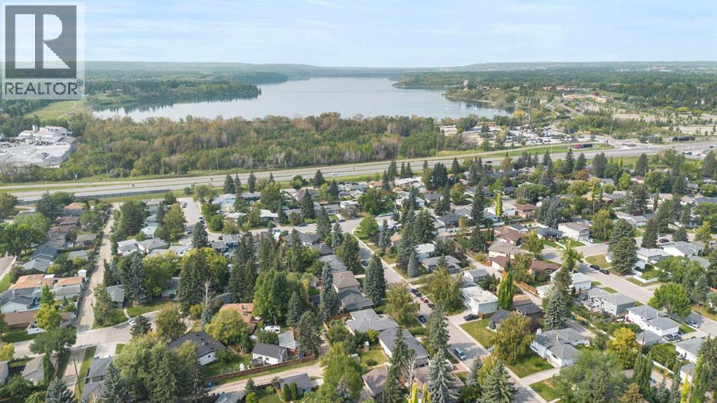 Single Family House Bungalow for Sale in   Avenue SW Haysboro Calgary 