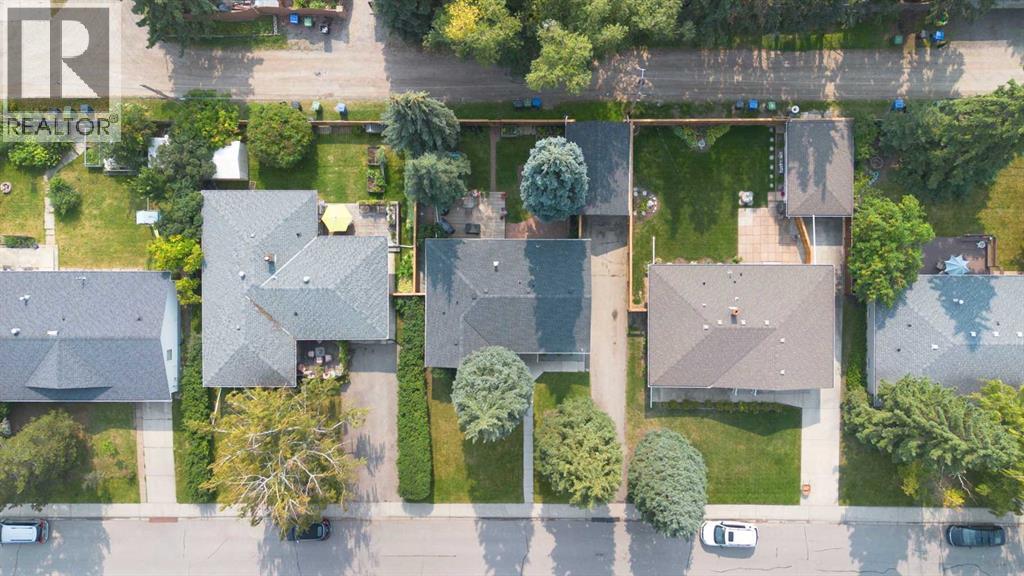 Single Family House Bungalow for Sale in   Avenue SW Haysboro Calgary 