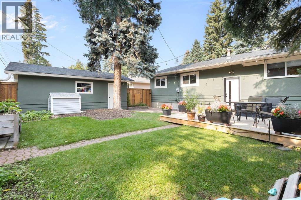 Single Family House Bungalow for Sale in   Avenue SW Haysboro Calgary 