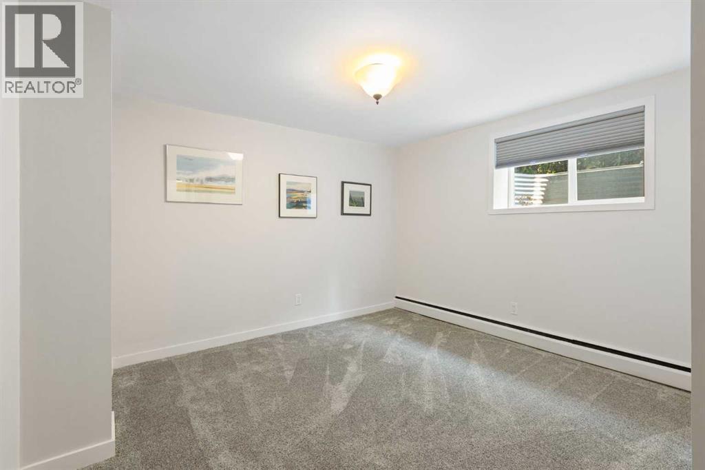 Single Family House Bungalow for Sale in   Avenue SW Haysboro Calgary 