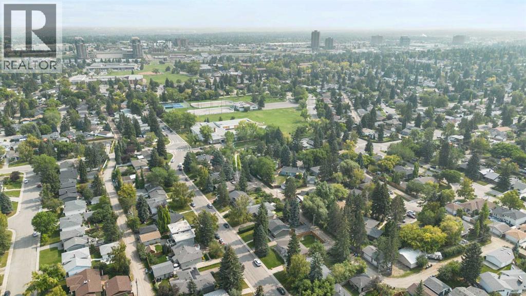 Single Family House Bungalow for Sale in   Avenue SW Haysboro Calgary 
