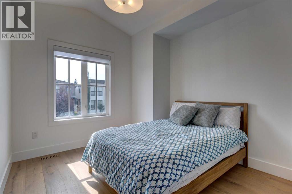 Single Family House for Sale in   Avenue SW Richmond Calgary 
